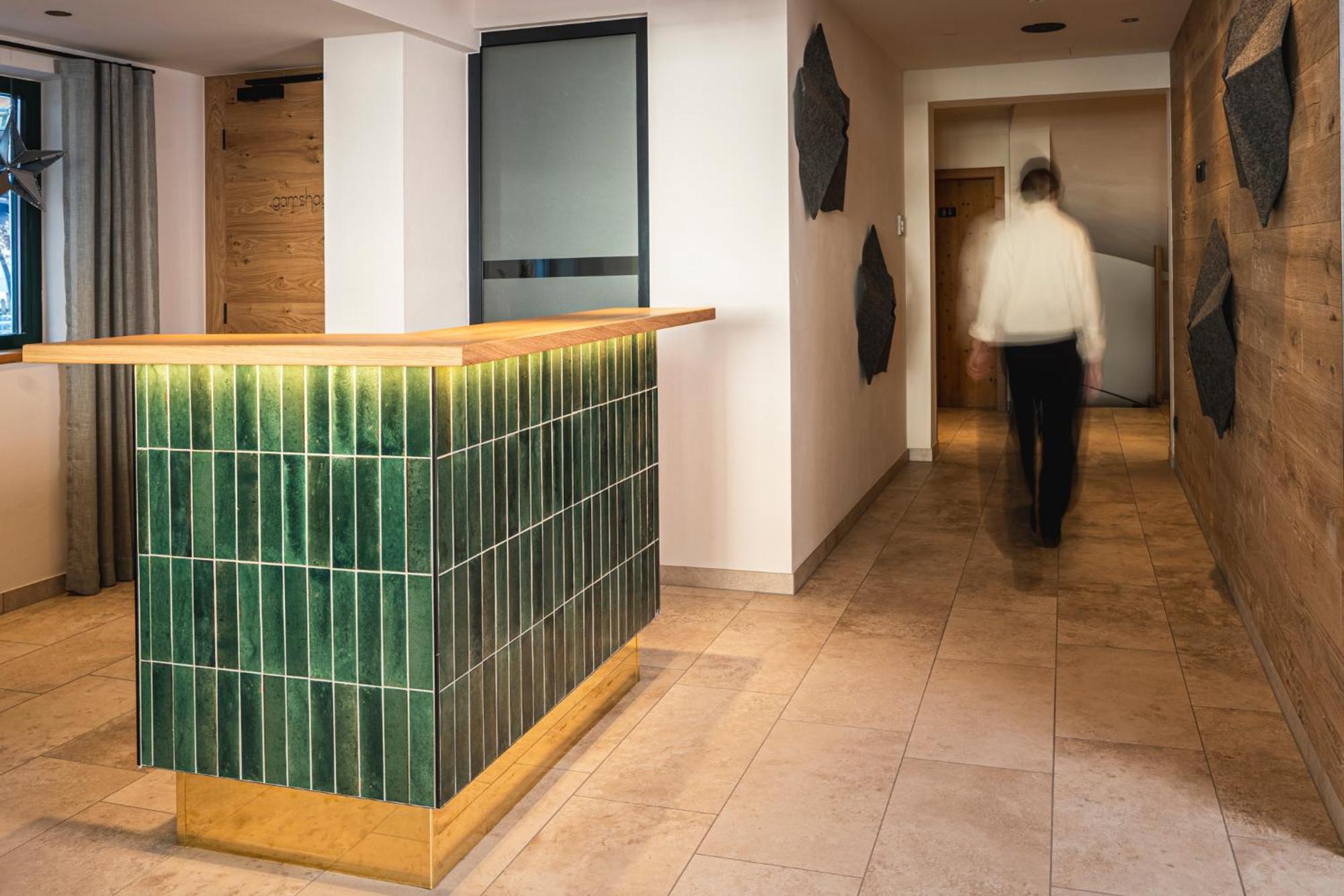 Gamshag Hotel 3*