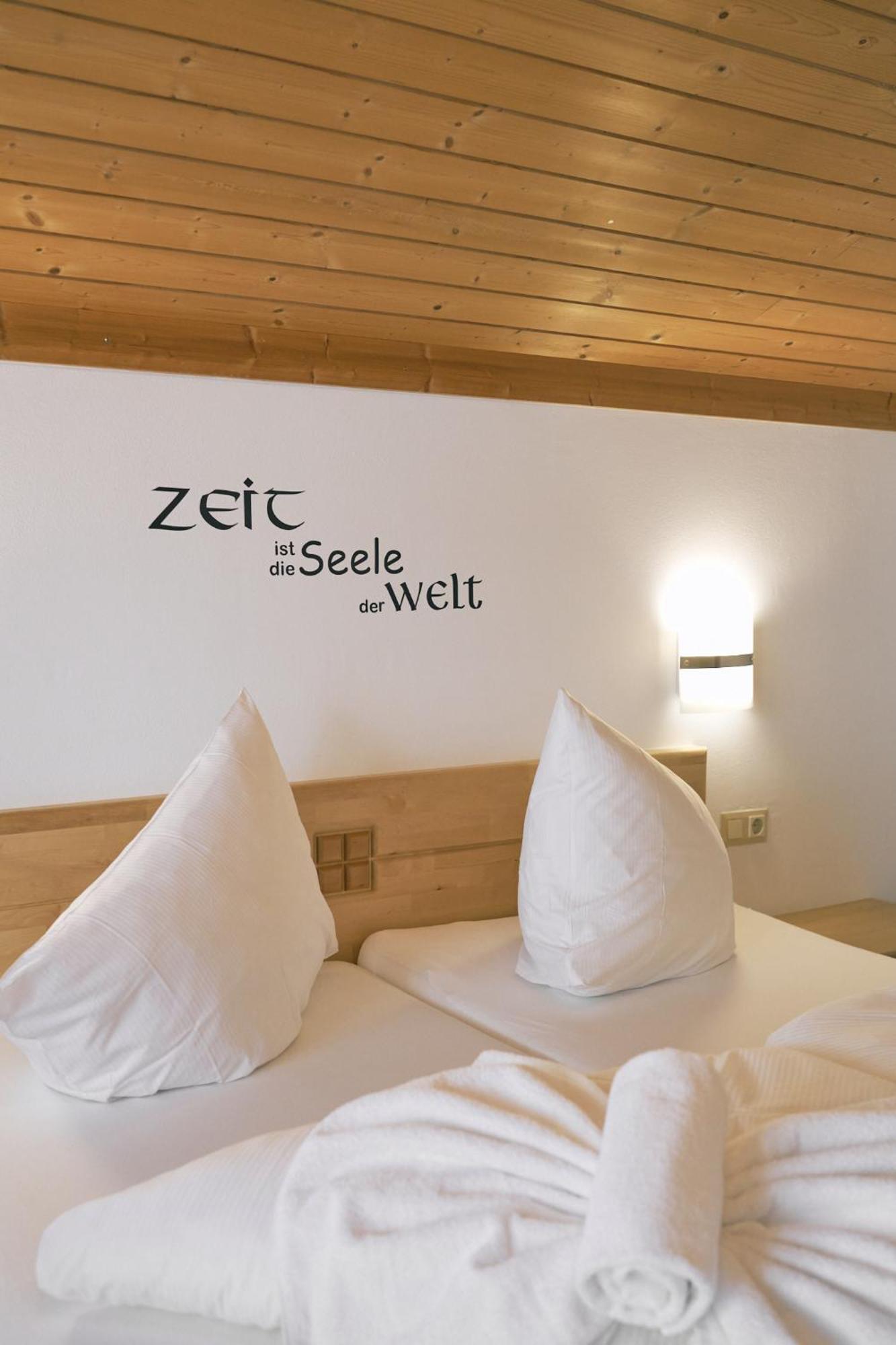 Gamshag Hotel 3*